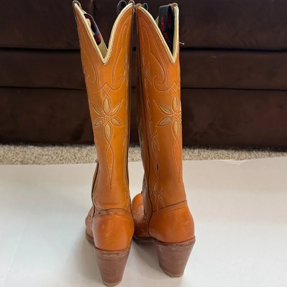 Vintage Western Boots - Picture 7 of 9